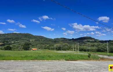 Imagem: O terreno possui 360m² de Área e está localizado em Nova