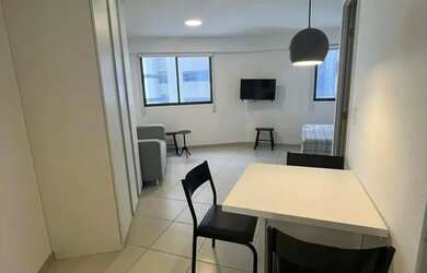 Imagem: O apartamento possui 1 Dormitório, 1 Banheiro, 1 Vaga na garagem