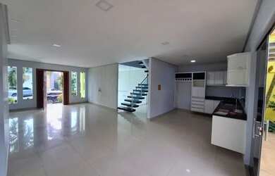 Imagem: A casa em condomínio possui 5 Dormitórios, 5 Banheiros e 2