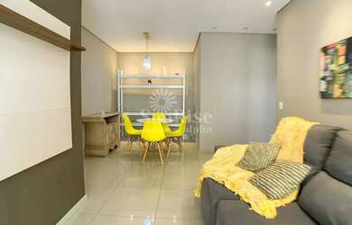 Imagem: O apartamento possui 3 Dormitórios, 2 Banheiros, 2 Vagas na