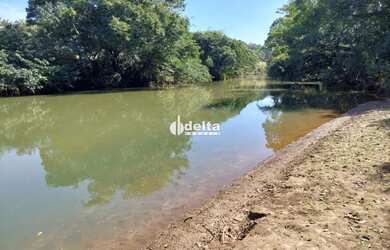 Imagem 3: Área disponível para venda no bairro Shopping Park em Uberlândia-MG
