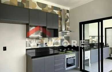 Imagem: A casa em condomínio possui 3 Dormitórios, 2 Banheiros, 2