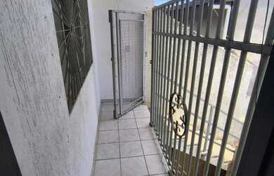 Imagem: A casa possui 2 Dormitórios, 1 Banheiro e está localizado