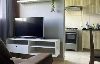 Imagem: O apartamento possui 2 Dormitórios, 1 Banheiro, 1 Vaga na garagem