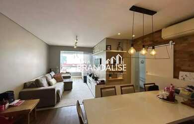 Imagem: O apartamento possui 3 Dormitórios, 2 Banheiros, 2 Vagas na