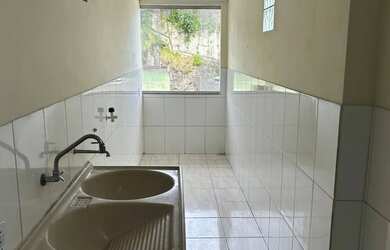 Imagem: O apartamento possui 2 Dormitórios, 1 Banheiro e 1 Vaga na