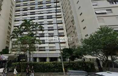 Imagem: O apartamento possui 4 Dormitórios, 3 Banheiros, 2 Vagas na