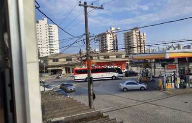 Imagem: A casa possui 2 Dormitórios, 2 Banheiros, 2 Vagas na garagem