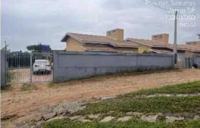 Imagem: A casa possui 2 Dormitórios, 2 Banheiros, 76m² de Área e