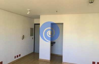 Imagem: O depósito possui 1 Vaga na garagem, 33m² de Área e está