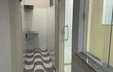 Imagem: A casa possui 2 Dormitórios e 1 Banheiro e está localizado