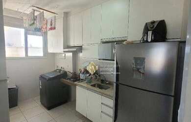 Imagem: O apartamento possui 2 Dormitórios, 1 Banheiro, 2 Vagas na