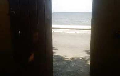 Imagem: A casa possui 2 Dormitórios, 2 Banheiros, 120m² de Área e