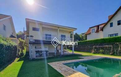 Imagem: A casa em condomínio possui 4 Dormitórios, 5 Banheiros, 5