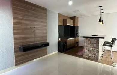 Imagem: A casa possui 2 Dormitórios, 2 Banheiros, 2 Vagas na garagem