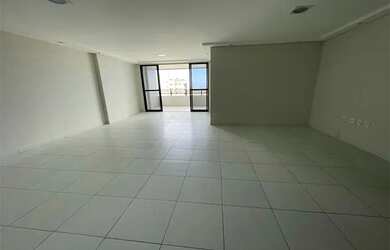 Imagem: O apartamento possui 3 Dormitórios, 4 Banheiros, 2 Vagas na