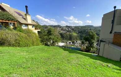 Imagem: O terreno possui 624m² de Área e está localizado em Gramado