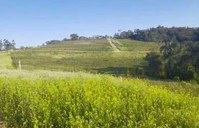 Imagem: O terreno possui 600m² de Área e está localizado em Jardim
