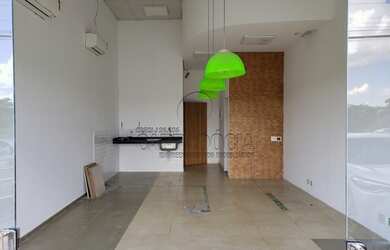 Imagem: O depósito possui 2 Vagas na garagem, 42m² de Área e está