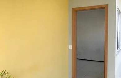 Imagem: A casa em condomínio possui 2 Dormitórios, 1 Banheiro, 2 Vagas