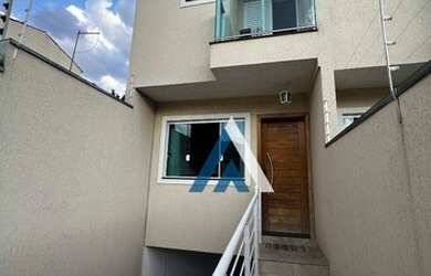 Imagem: A casa possui 2 Dormitórios, 1 Banheiro, 4 Vagas na garagem