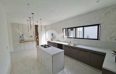 Imagem 9: Casa de condomínio para venda tem 270 metros quadrados com 4 quartos