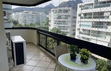 Imagem: O apartamento na cobertura possui 4 Dormitórios, 3 Banheiros