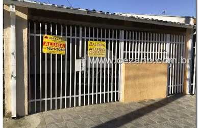 Imagem: A casa possui 2 Dormitórios, 1 Banheiro, 1 Vaga na garagem