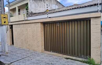 Imagem: A casa para alugar possui 3 Dormitórios, 2 Banheiros, 1 Vaga