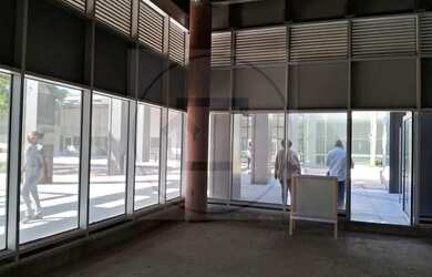 Imagem 2: Loja para Venda em Rio de Janeiro, Santo Cristo, 1 banheiro, 1 vaga