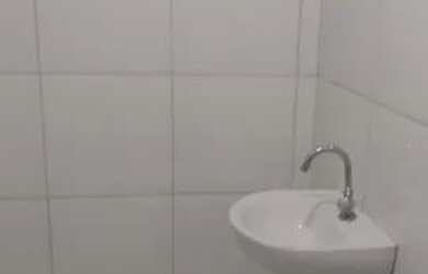 Imagem: A casa possui 2 Dormitórios, 2 Banheiros e está localizado