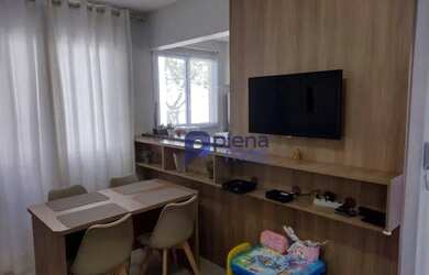 Imagem: O apartamento possui 2 Dormitórios, 1 Banheiro, 1 Vaga na garagem