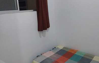 Imagem: O quarto possui Imóvel mobiliado e está localizado em Centro