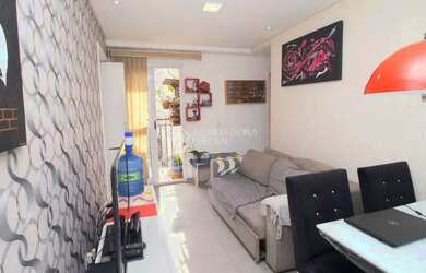 Imagem: O apartamento possui 2 Dormitórios, 1 Banheiro, 1 Vaga na garagem