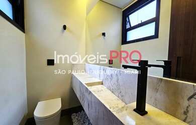 Imagem 4: Casa Contemporânea e Recém-Construída Viva a Experiência do Luxo e...