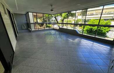 Imagem: O apartamento possui 3 Dormitórios, 3 Banheiros, 2 Vagas na