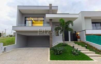 Imagem: A casa em condomínio possui 3 Dormitórios, 2 Banheiros, 4