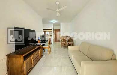 Imagem 5: Flat Copacabana! Localização privilegiada, Flat reformado com varanda e com muita iluminaç