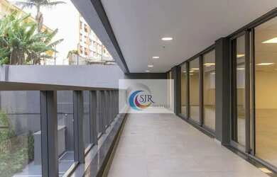 Imagem: O depósito possui 3 Vagas na garagem, 263m² de Área e está