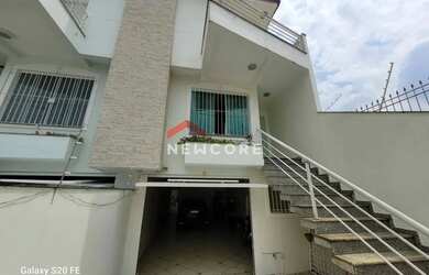 Imagem: A casa possui 3 Dormitórios, 4 Banheiros, 4 Vagas na garagem