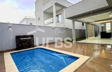 Imagem: A casa em condomínio possui 3 Dormitórios, 4 Banheiros, 2