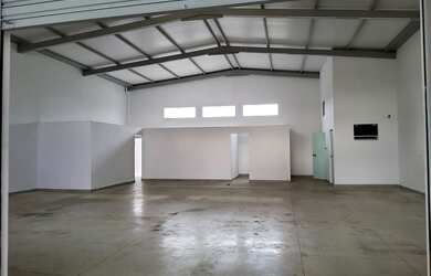 Imagem 2: Galpão/Depósito/Armazém para aluguel e venda possui 289 metros quadrados