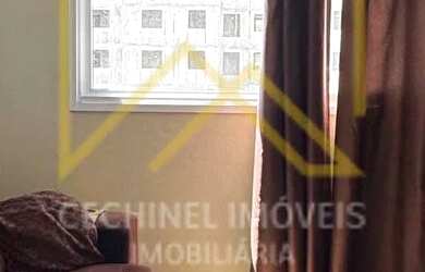 Imagem: O apartamento possui 2 Dormitórios, 1 Banheiro, 1 Vaga na garagem