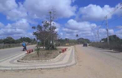 Imagem: O terreno possui 200m² de Área Privada e está localizado