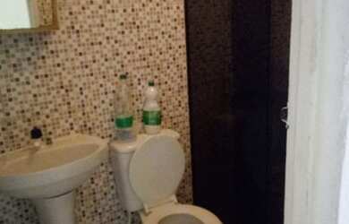 Imagem: A casa possui 2 Dormitórios, 1 Banheiro, 1 Vaga na garagem