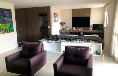 Imagem: O apartamento possui 3 Dormitórios, 5 Banheiros, 3 Vagas na