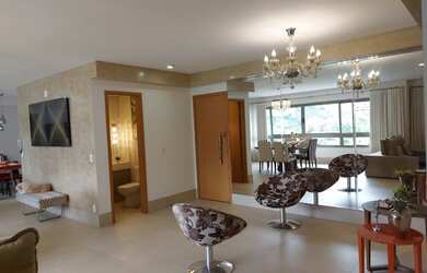 Imagem: O apartamento possui 4 Dormitórios, 5 Banheiros, 4 Vagas na