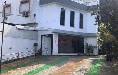 Imagem: A casa em condomínio possui 1 Dormitório, 5 Banheiros, 5 Vagas