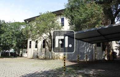 Imagem: O depósito possui 5 Vagas na garagem, 2.194m² de Área e