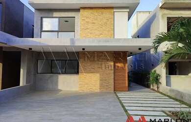 Imagem: A casa em condomínio possui 3 Dormitórios, 1 Banheiro, 2 Vagas